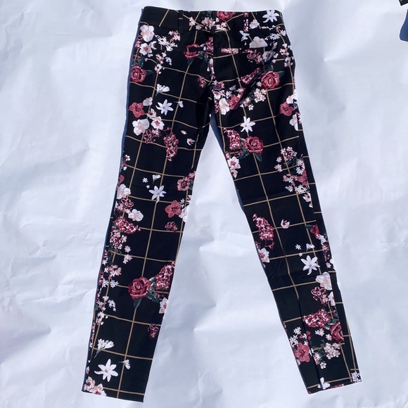 New York & Company Slim Leg Pants- Size 0 - Picture 6 of 6